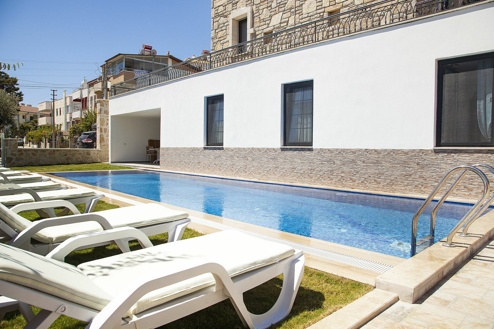 דטקה Dadya Apart Otel מראה חיצוני תמונה